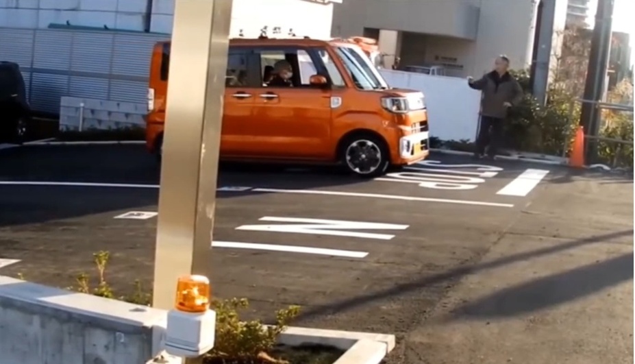 商業施設の出入口